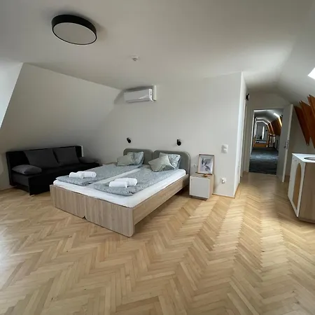 Chardonnay Bed and Breakfast 3*